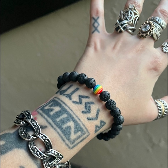 π΄ SALE ! red dot items are 2 for $25 . Bundle more than 3 and its $10 each π - Picture 9 of 13